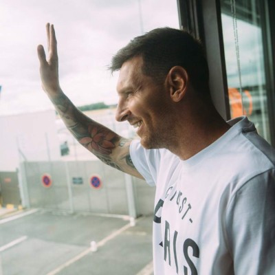 Así fue el primer día de Messi con el PSG: La firma del contrato y el crack que llegó a su hotel