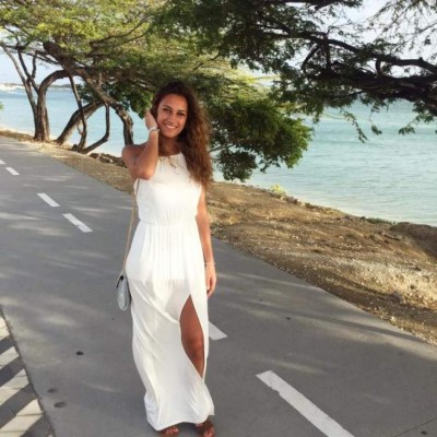 Hace bikinis con material reciclado: Así es Kaylee Ramman, la prometida del nuevo fichaje del Manchester City