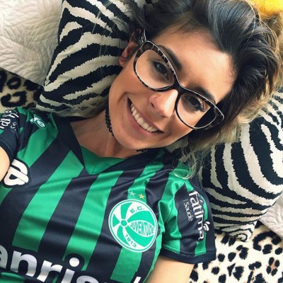 ¿Quién es la bella mujer que presintió la tragedia del Chapecoense?