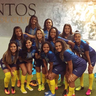 ¡EXPLOSIVA! La futbolista del Santos de Brasil con cuerpo de súper modelo