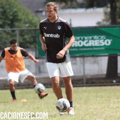 ¡A la sombra de sus padres! Hijos de grandes futbolistas centroamericanos que no brillaron