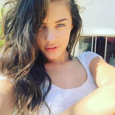 ¿Se parecen? Valeria Mobley encarna a Andrea Salas en la película de Keylor Navas