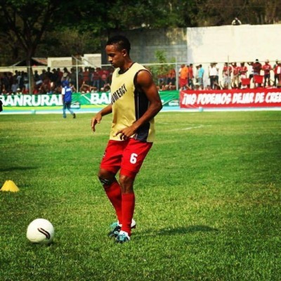 RUMORES Y FICHAJES: ¡El fútbol de Centroamérica se enciende con su mercado de piernas!