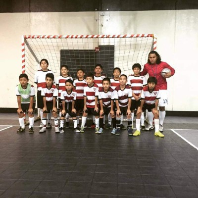 Así es Luis Cálix, el hondureño que venció a la muerte para formar campeones