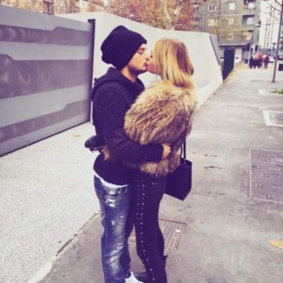 Jovic hizo un Icardi y le 'robó' la novia a su propio compañero de selección; la serbia es una preciosura