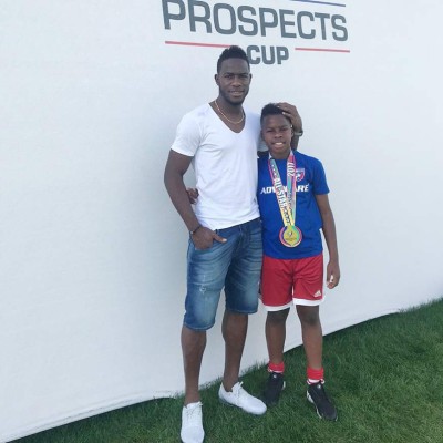 ¡TIERNOS! Así disfrutan el fútbol los hijos de los jugadores hondureños