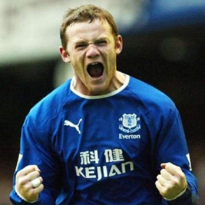 TOP: Grandes estrellas que el fútbol sacó de la pobreza