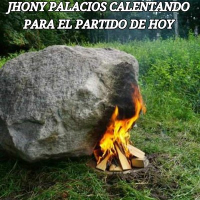 Afición catracha arremete contra Johnny Palacios en los memes