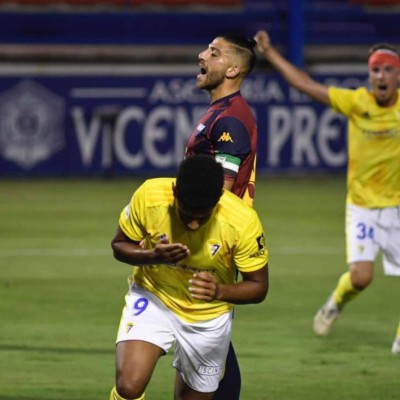 MERCADO: Hondureño al Huesca de España, el giro en el futuro de Mario Martínez y los fichajes 'bomba' en Marathón
