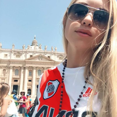 Melisia, la cantante argentina fanática del River Plate