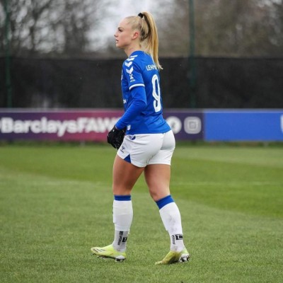 Alisha Lehmann, la nueva crack del Everton femenino que cautivó a James... ¡pero hay un detalle!