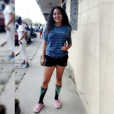 Ella es Escarleth Desire, la hermosa volante del Platense Femenino