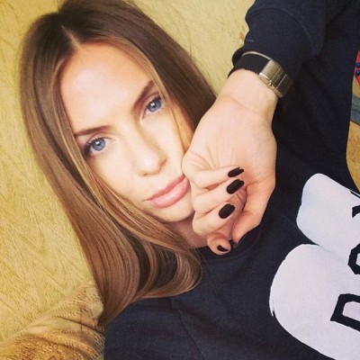 Anastasia Skyline sube la temperatura en la fría Rusia previo al mundial