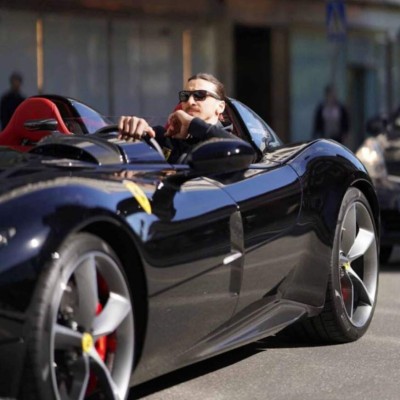 40 años y un imperio de carros: la millonaria colección de autos de Zlatan Ibrahimovic llena de Ferraris