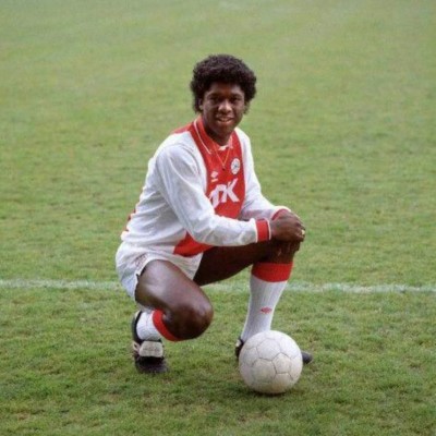 Vistieron la camisa del Ajax y Real Madrid y quizás no los recuerdes