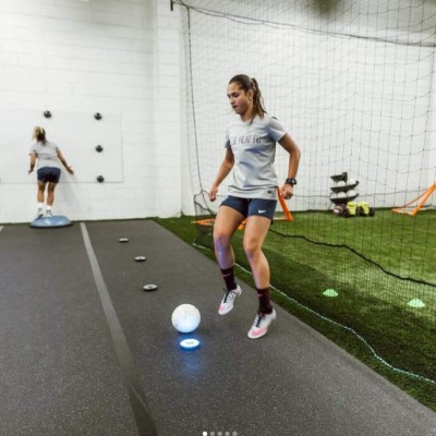 Conocé a Deyna, la hermosa venezolana nominada al premio The Best