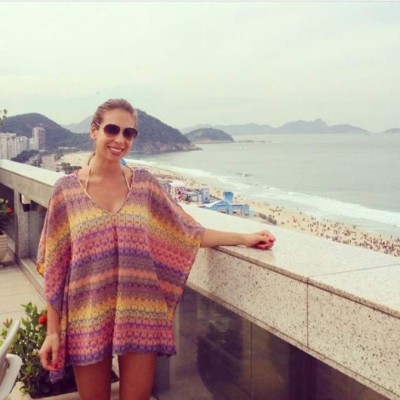 Fanny Lafon, novia de Valbuena, se ha convertido en su consuelo en pleno escándalo