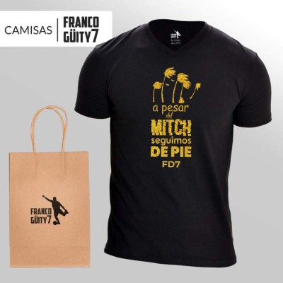 Franco Güity lanza su propia marca y línea de ropa con diseños 100% hondureños