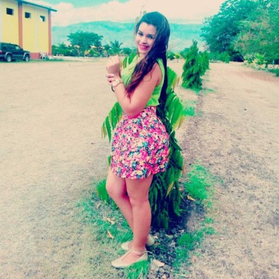 Esthefany Rodríguez, la guapísima catracha que flechó a futbolista colombiano