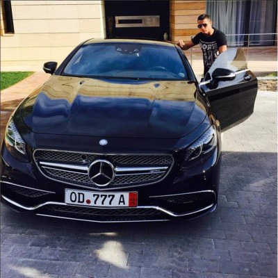 Cristiano Ronaldo presume de sus autos en Instagram