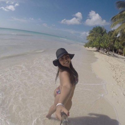 Así es Mónica Faria, la sensual hija de Romario que fue víctima de los hackers otra vez