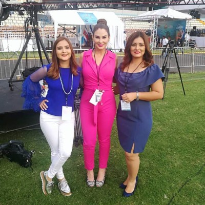 Las bellas presentadoras de TV que engalanaron este 15 de septiembre