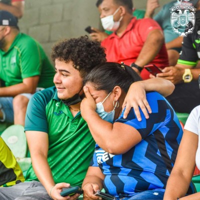 La hermosa 'colocha' que cautivó La Ceiba, reencuentro de figuras y el irrespeto a medidas de bioseguridad