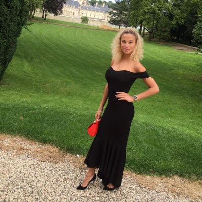 Ella es Rose Bertram, la sexy novia del holandés Gregory van der Wiel