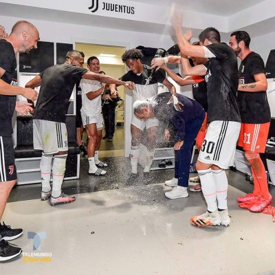 Cristiano en calzoncillos: la locura de la Juventus luego de quedarse con el título de la Serie A