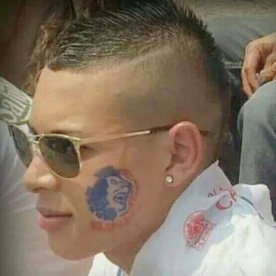 Ellos son los aficionados que desde temprano se pusieron la camisa del Olimpia