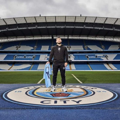 ¿Se va al Barcelona? La emotiva despedida del Manchester City al Kun Agüero en su estadio