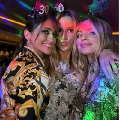 Antonela Rocuzzo y Daniella Semaan, radiantes en la fiesta de la mujer de Luis Suárez