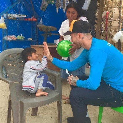 Así disfrutan las vacaciones los cracks ¡Vaya carita la de Messi!