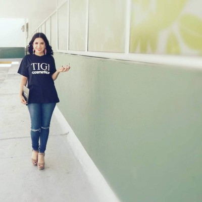 Guapa presentadora de TV hondureña sufre aparatoso accidente de tránsito