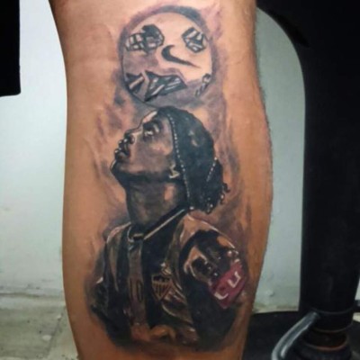 ¡LOCURA! Los estupendos tatuajes dedicados al astro brasileño, Ronaldinho