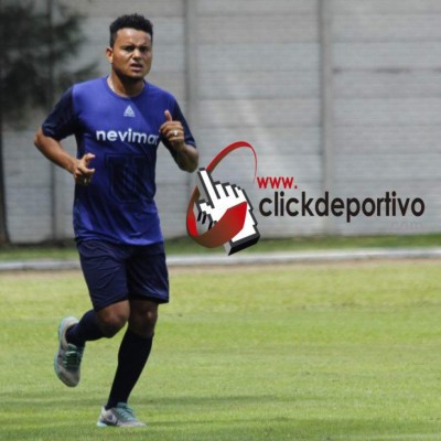 Los futbolistas hondureños que a muy temprana edad colgaron los botines