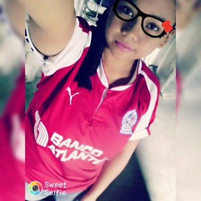 Ellos son los aficionados que desde temprano se pusieron la camisa del Olimpia
