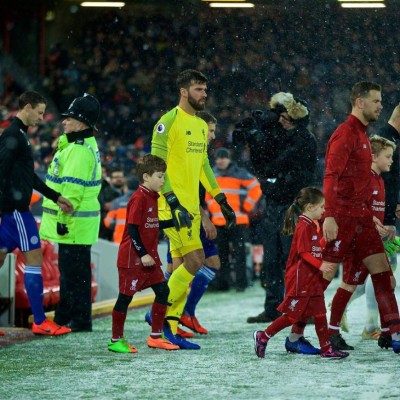 Premier League: Los precios elevados que pagan los niños para salir con los futbolistas