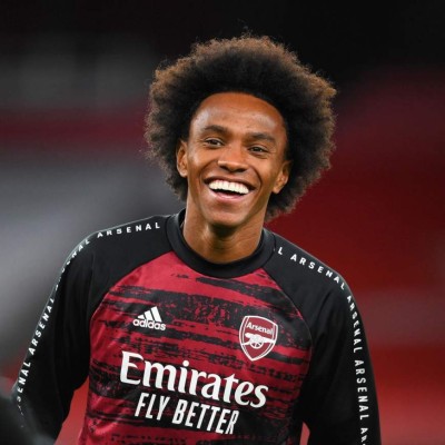 Arde el mercado: cuatro bajas en Barcelona, golpe en la mesa por Mbappé, primera víctima de CR7 en el United y los fichajes oficiales