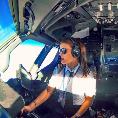 ¡Impresionante! Observe las fotos de la piloto más hermosa del mundo
