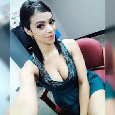 Tuty Santamaría, la hermosa presentadora salvadoreña
