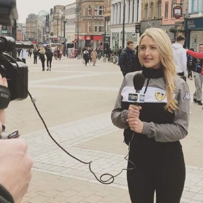 La impresionante presentadora de TV que se robó el show en el Inglaterra - Costa Rica