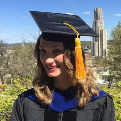 Así es Kathryn Nesbitt, la guapa árbitra que estuvo en el Olimpia - Comunicaciones de la Concacaf League