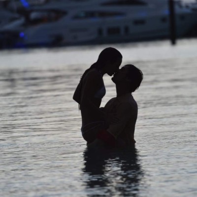 Nikkii Bear, la sexi instructora de yoga que quisieras tener de maestra