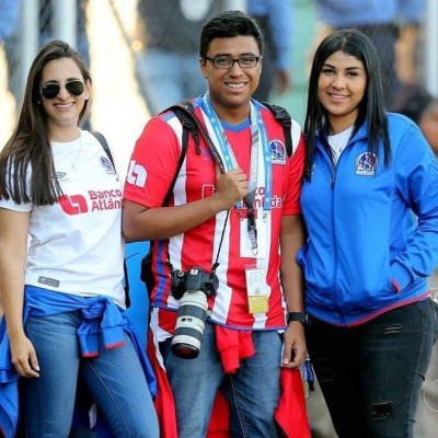 FOTOS: Ella es la guapa fotógrafa que retrata la historia del Olimpia