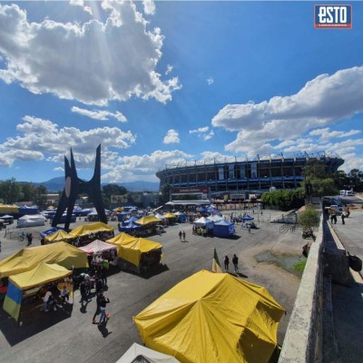 Fotos: Afición catracha llega en gran número al estadio Azteca para apoyar a Honduras ante México