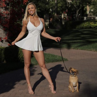 La enfermera que se ha convertido sensación del fitness en Instagram