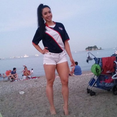 La selfies más sexys de la reina del fitness hondureña, Mabiza Caravante