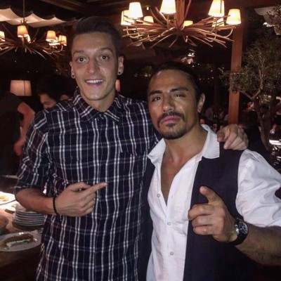 Salt Bae el famoso chef y fenómeno viral de redes sociales visitado por futbolistas