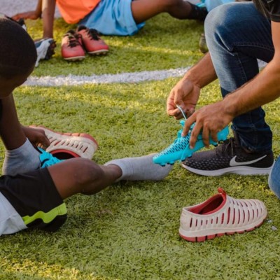 Fundación Alberth Elis: Los sueños de un futbolista que vivió en la pobreza y quiere transformar otras vidas